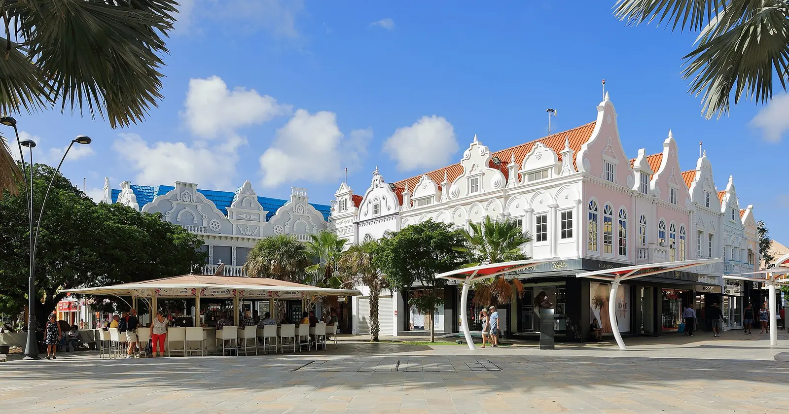 Is Aruba veilig? Plaza Daniel Leo in het centrum van Oranjestad op Aruba