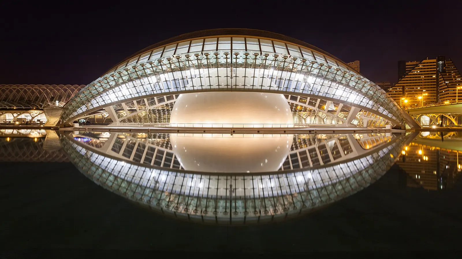 Is Valencia veilig? De Ciudad de las Artes y las Ciencias in Valencia