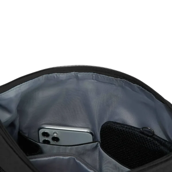 Binnenkant van de Travelon Metro M Crossbody Tas met de vakindeling