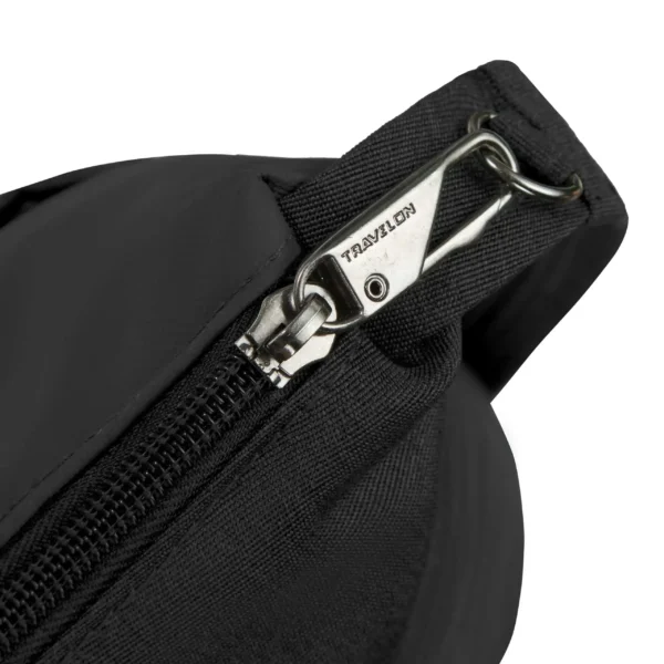 Detail van de vergrendelbare ritsen op de Travelon Metro M Crossbody Tas (3)