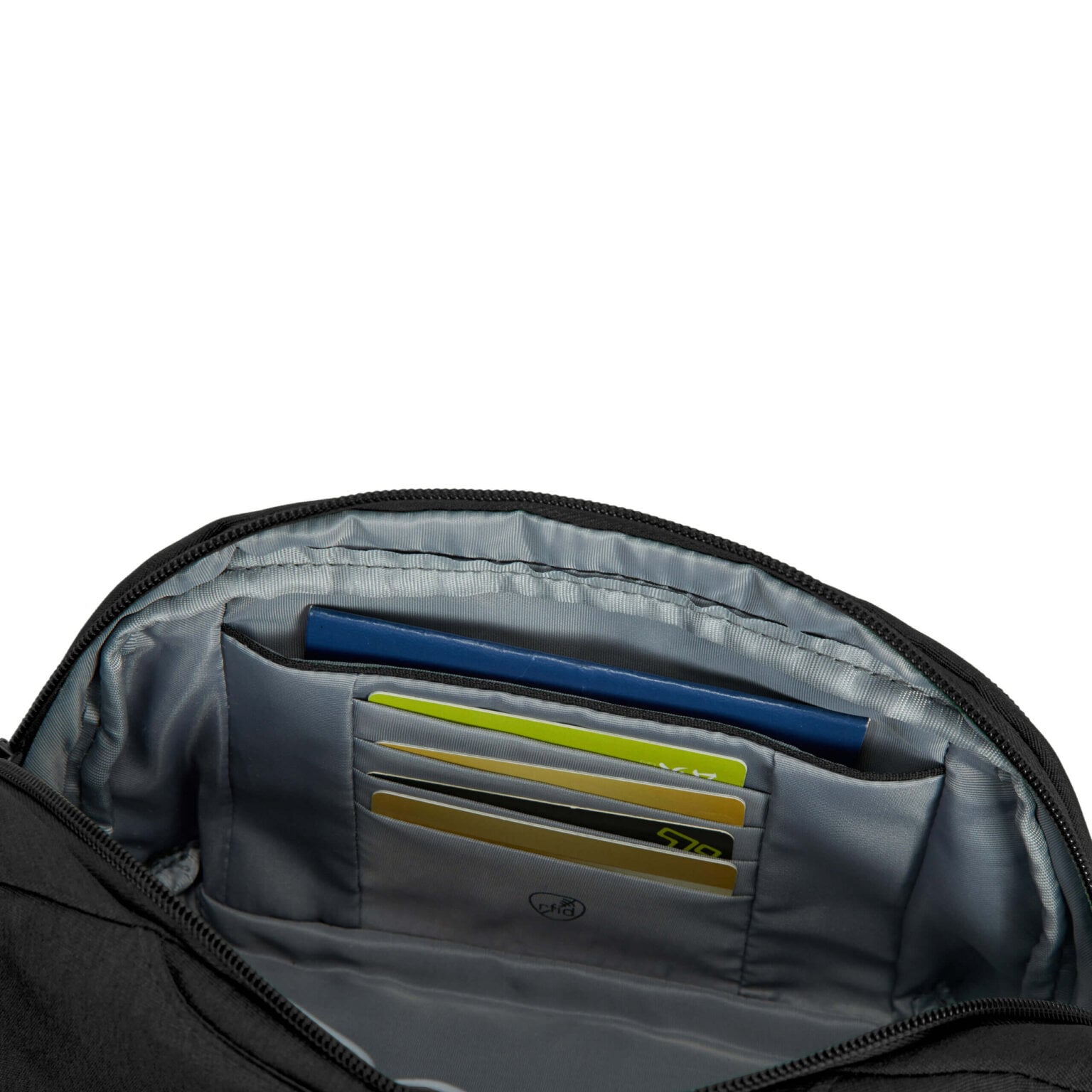 RFID-beschermde kaartvakken in de Travelon Metro Waistpack