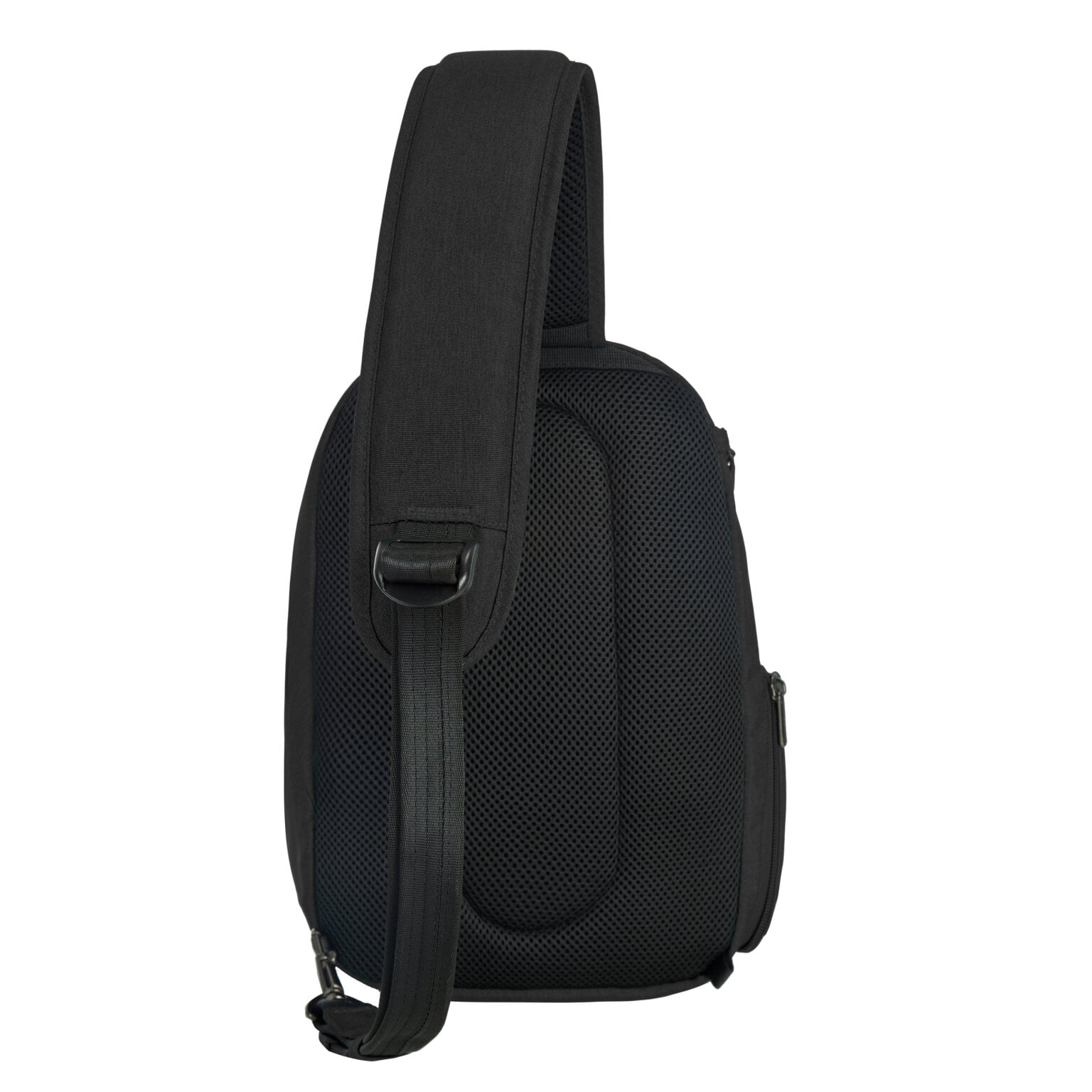 Achterkant van de Travelon Metro Sling Bag met de gepolsterde band