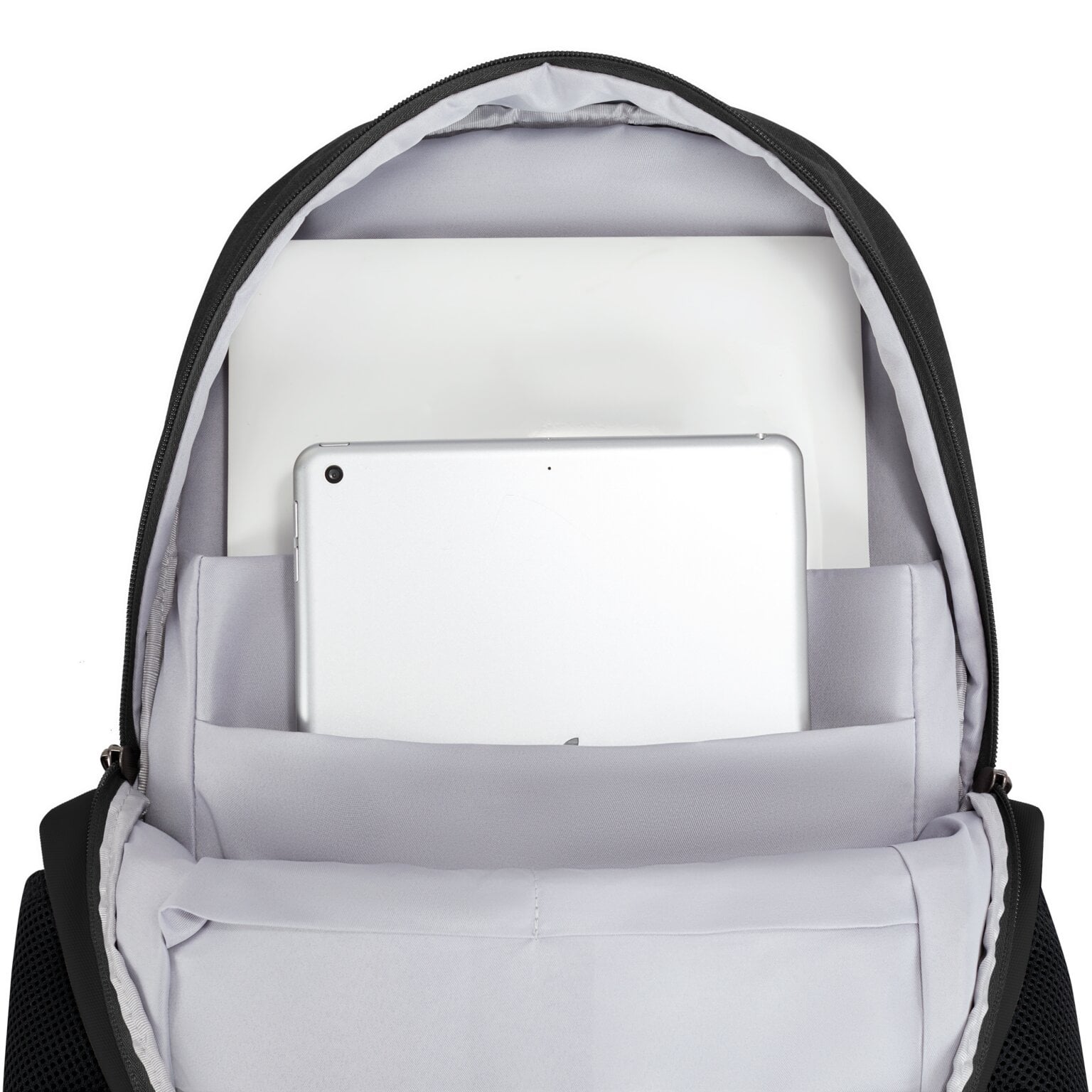 Laptopvak van de Travelon Metro rugzak met laptop en tablet