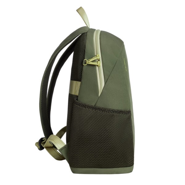 Travelon Voyages daypack in olijfgroen van opzij met het mesh flessenvak