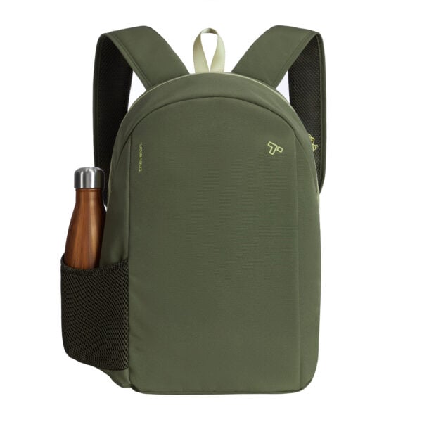 Travelon Voyages daypack in olijfgroen met een drinkfles in het mesh zijvak