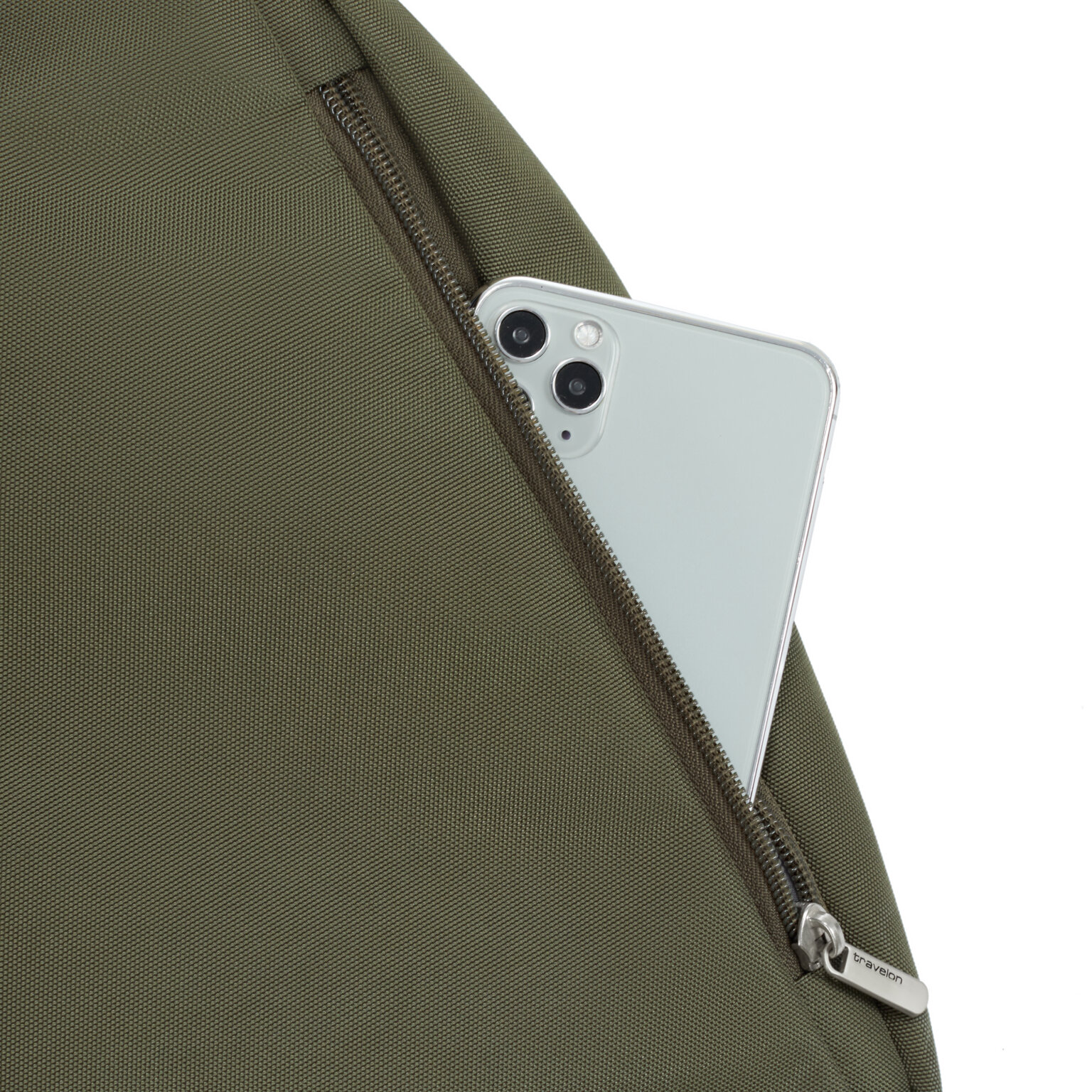 Insteekvak van de Travelon Classic convertible rugzak en sling in olijfgroen met telefoon