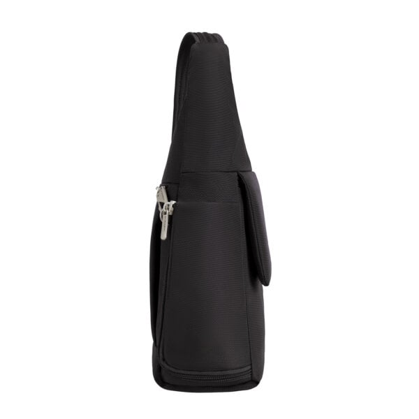 Zijkant van de Travelon Classic messenger tas in zwart