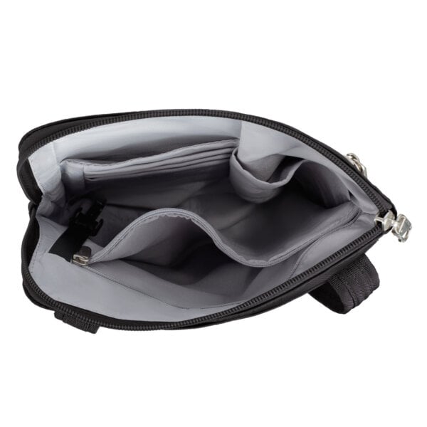 Open bovenkant van de Travelon Classic slanke crossbody tas in zwart met de grijze voering