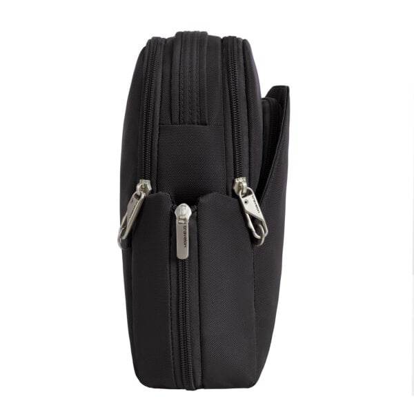 Zijkant van de Travelon Classic travel bag in zwart