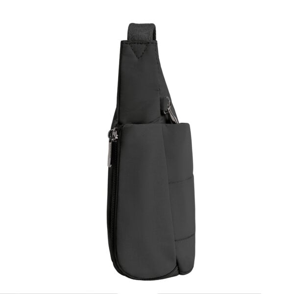 Zijkant van de Travelon Roam medium crossbody tas in zwart met het zijvak