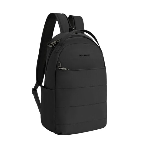 De Travelon Roam sling backpack in zwart gedragen als sling